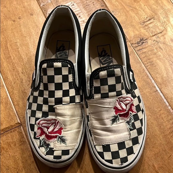 Vans Black and White Checkered Rose Sneakers - Picture 1 of 3